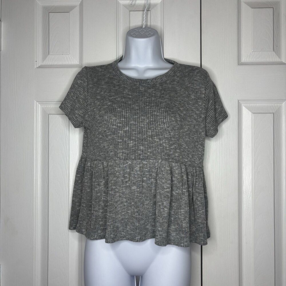 SO Size Small Gray Ribbed Peplum Top Short Sleeve Soft Stretch Casual Tee